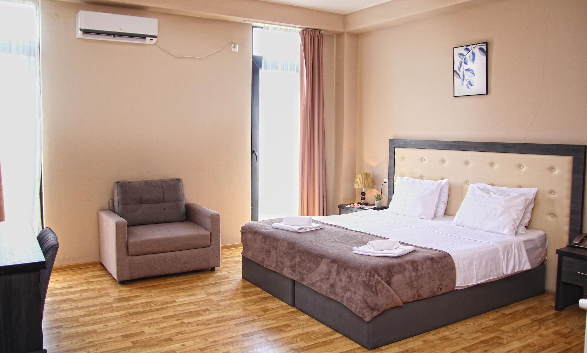 Rogalux Blue Hotel Tbilisi Buitenkant foto