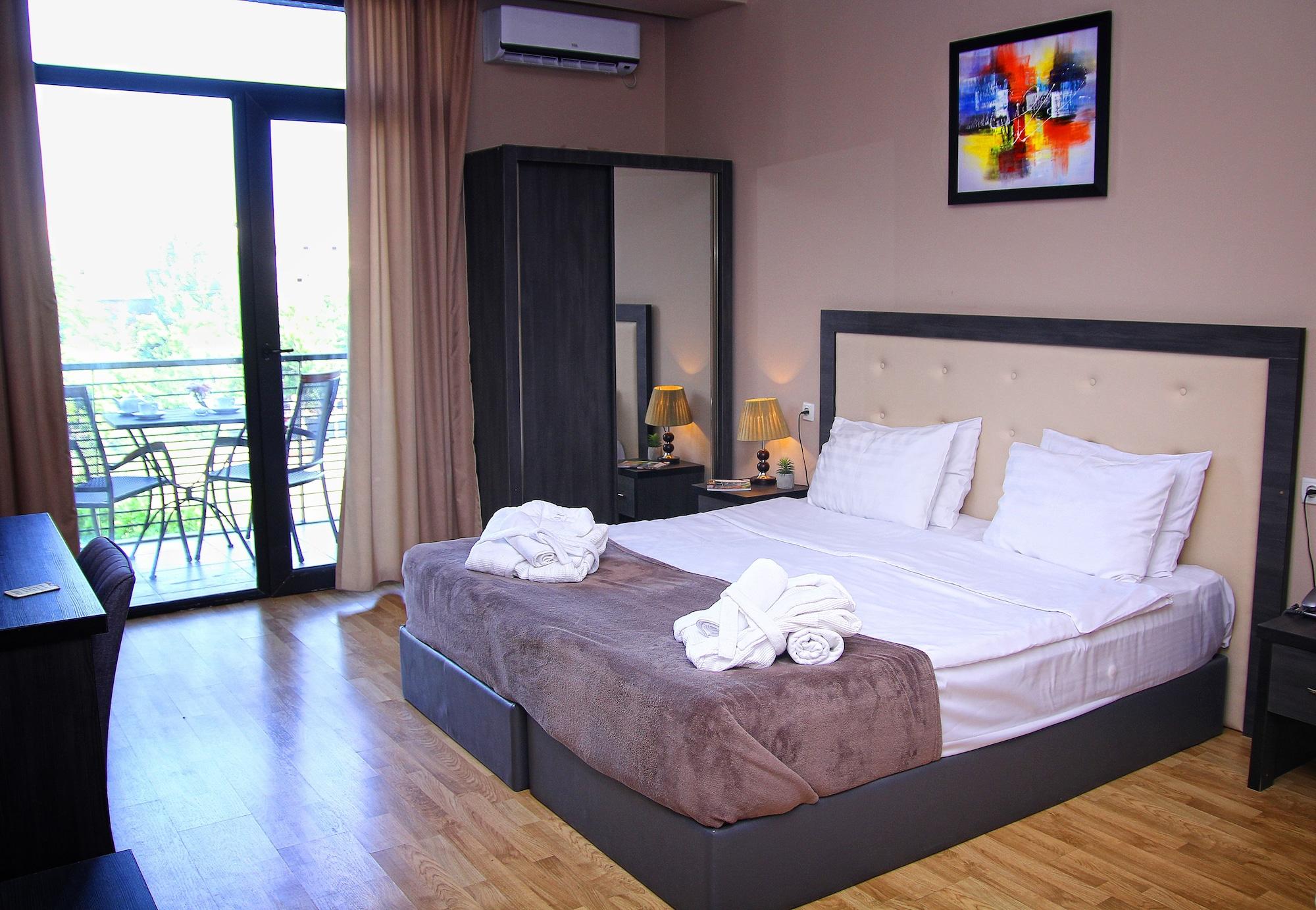 Rogalux Blue Hotel Tbilisi Buitenkant foto