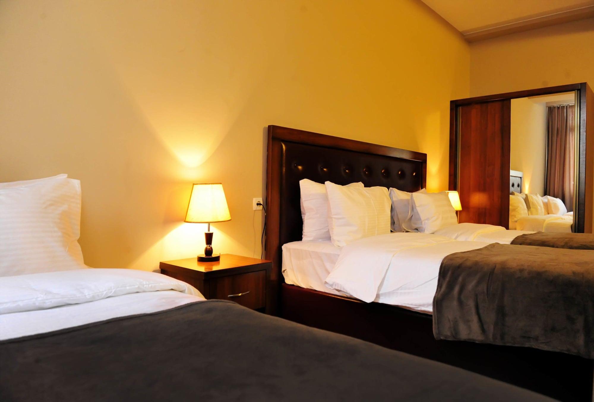 Rogalux Blue Hotel Tbilisi Buitenkant foto