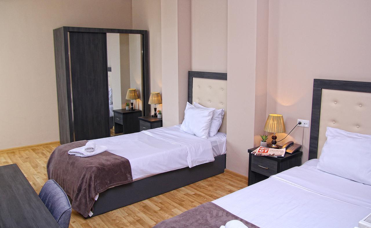 Rogalux Blue Hotel Tbilisi Buitenkant foto